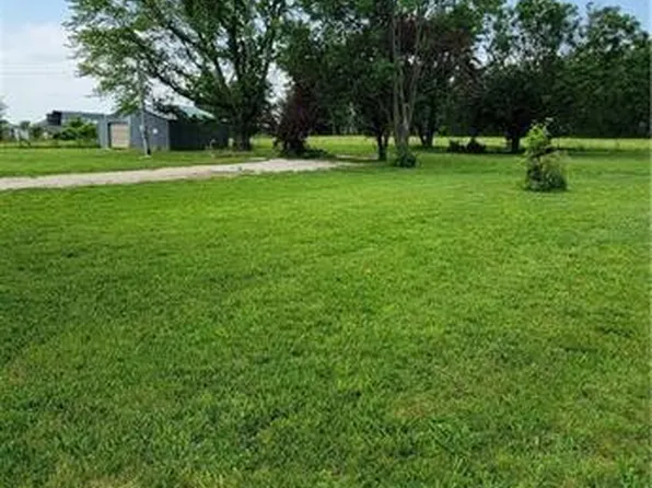 1170 2600th St, La Harpe, KS 66751