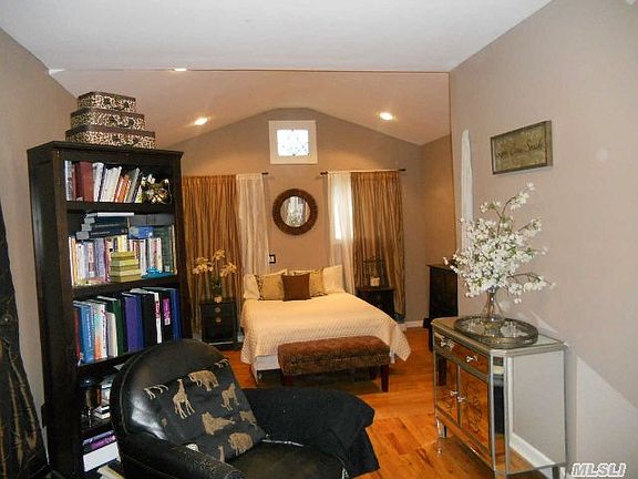 5th image of 326 Harrison Ave