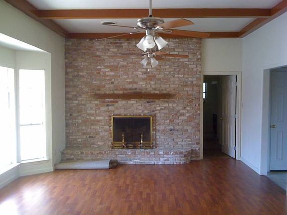 Beautiful Fireplace in LR