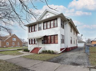 824 S Jackson St, Waukegan, IL 60085