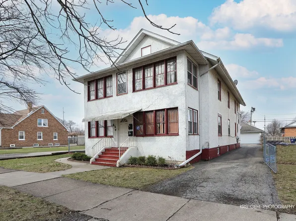 824 S Jackson St, Waukegan, IL 60085