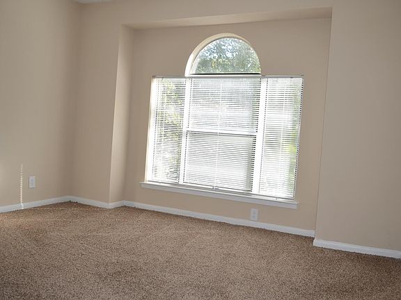 4th image of 208 Club Pkwy