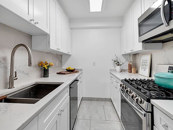 3rd image of 315 E 69th St #2JK