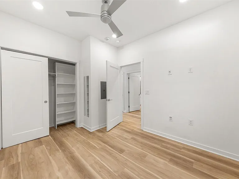 4361 S Congress Ave #129 — Photo 21