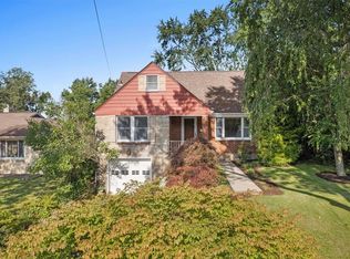 140 Garlow Dr, Pittsburgh, PA 15235