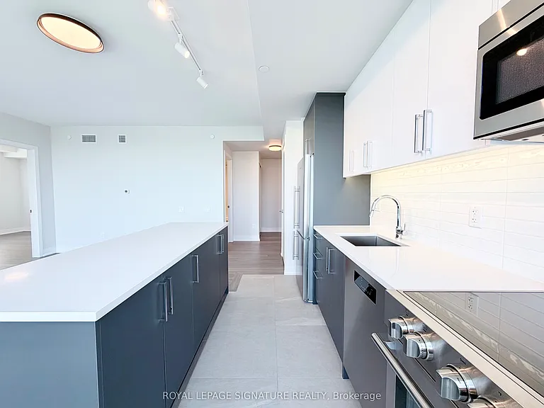 664 Spadina Ave #902 — Photo 7
