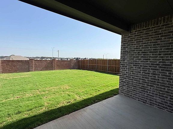 5th image of 668 Tyronza Dr