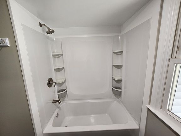 5th image of 113 Harrington St
