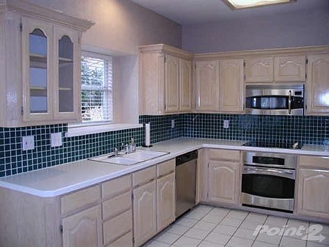 4th image of 4211 Fox Hollow Dr