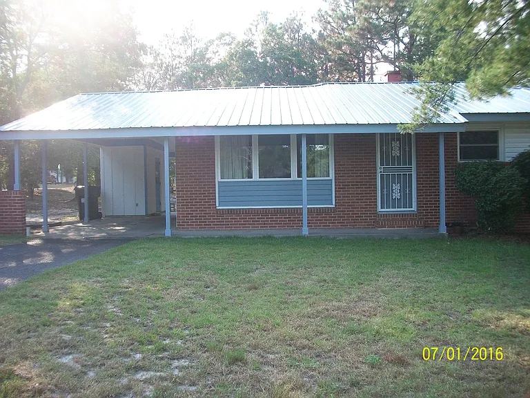 2851 Wells Dr — Photo 1