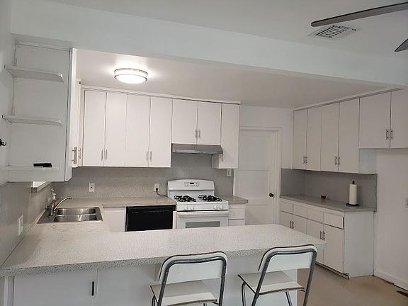 2nd image of 2511 W Norwood Pl