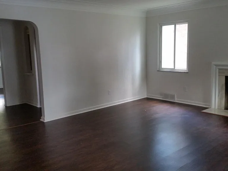 4325 S Detroit Ave — Photo 7