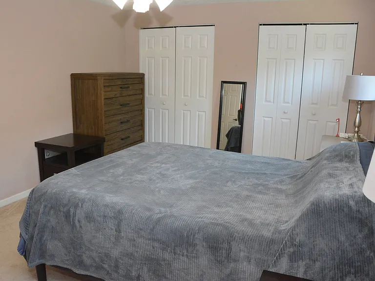 117 Huron Dr — Photo 22