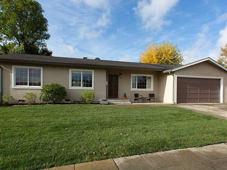 1st image of 7760 Gardella Dr