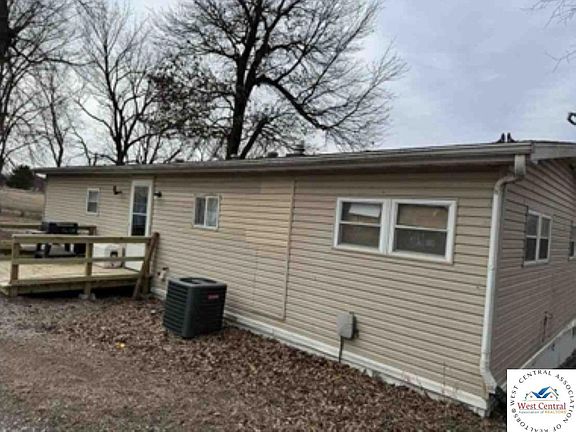 3rd image of 34887 Strawberry Rd