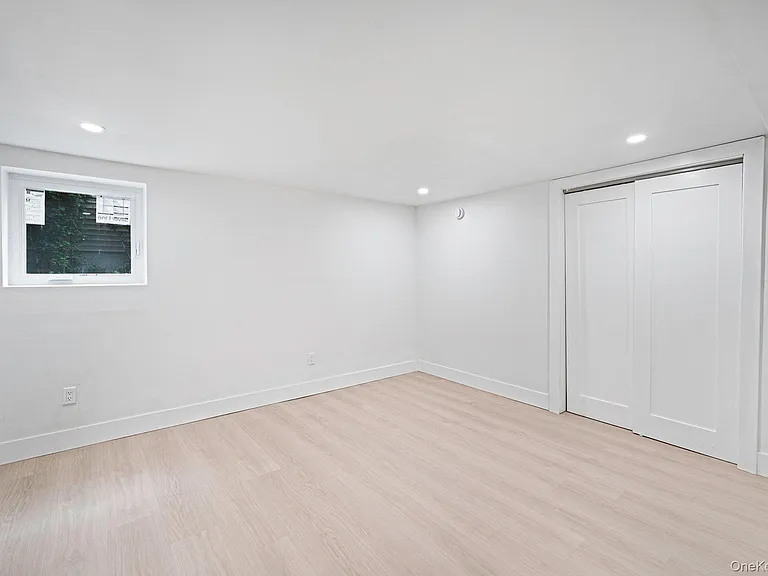 2386 New York Ave #2 — Photo 8