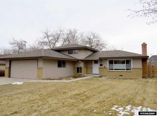 936 S 6th St, Lander, WY 82520
