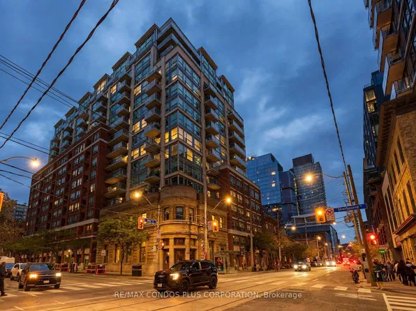 230 King St E #1010, Toronto, ON M5A 1K5