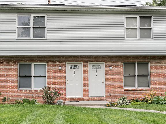 3rd image of 1208 Lawton Ln