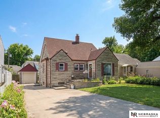2731 Sharon Dr, Omaha, NE 68112