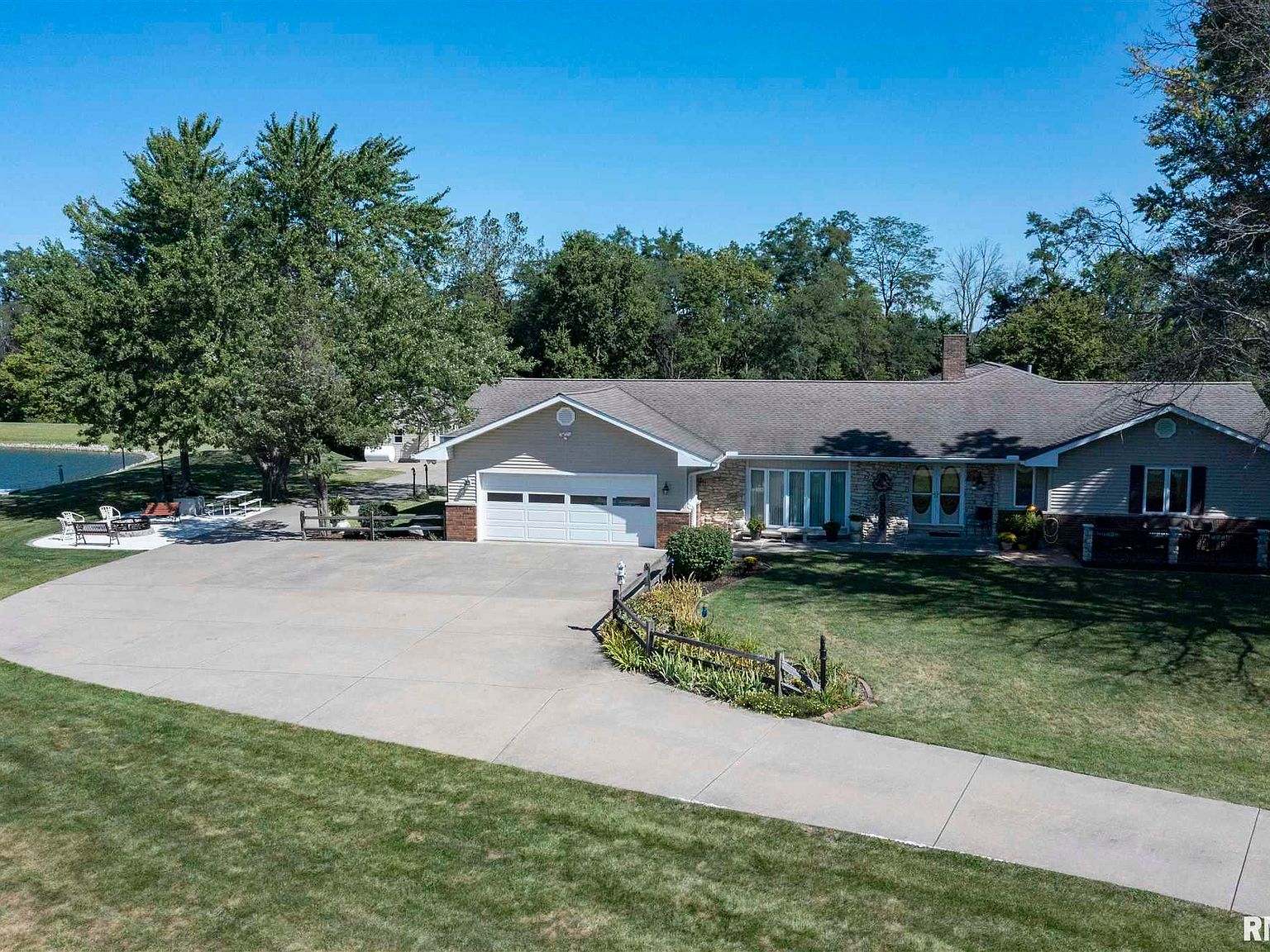 26228 Schuck Rd, Washington, IL 61571 | Zillow