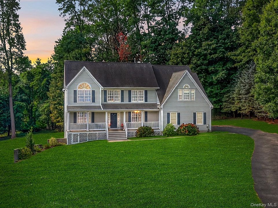 1st image of 141 Dorchester Drive