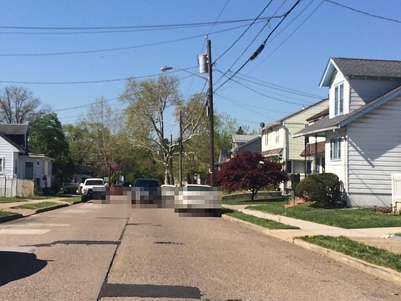3rd image of 6837 Woodland Ave