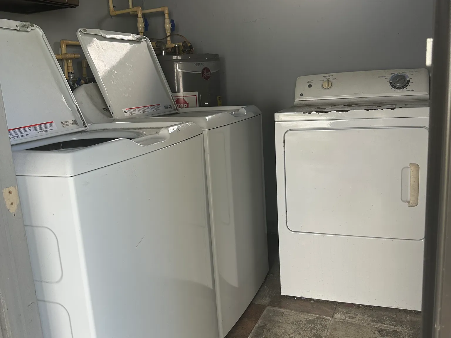 Studio, 240 sqft, $900 — Photo 3