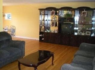 1641 Lin Lor Ln, Elgin, IL 60123