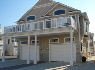 112 52nd St #W, Sea Isle City, NJ 08243