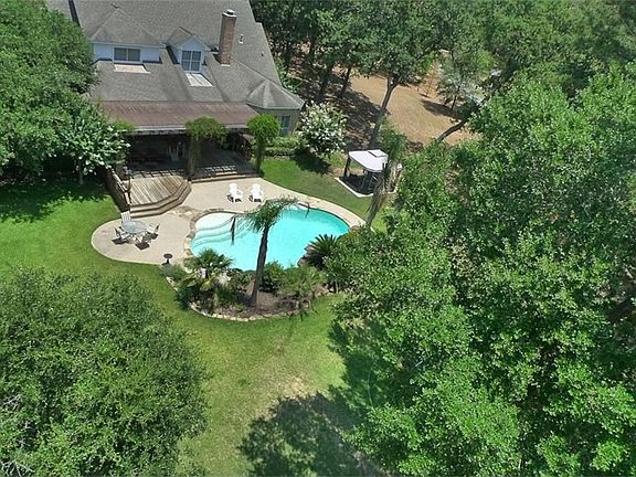 5th image of 9407 Rolling Oaks Dr