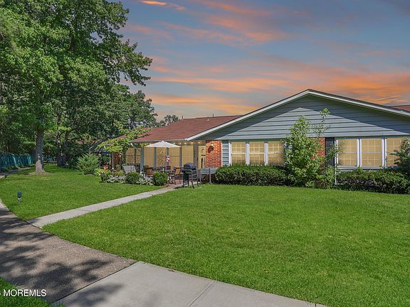 2nd image of 457A Portsmouth Drive