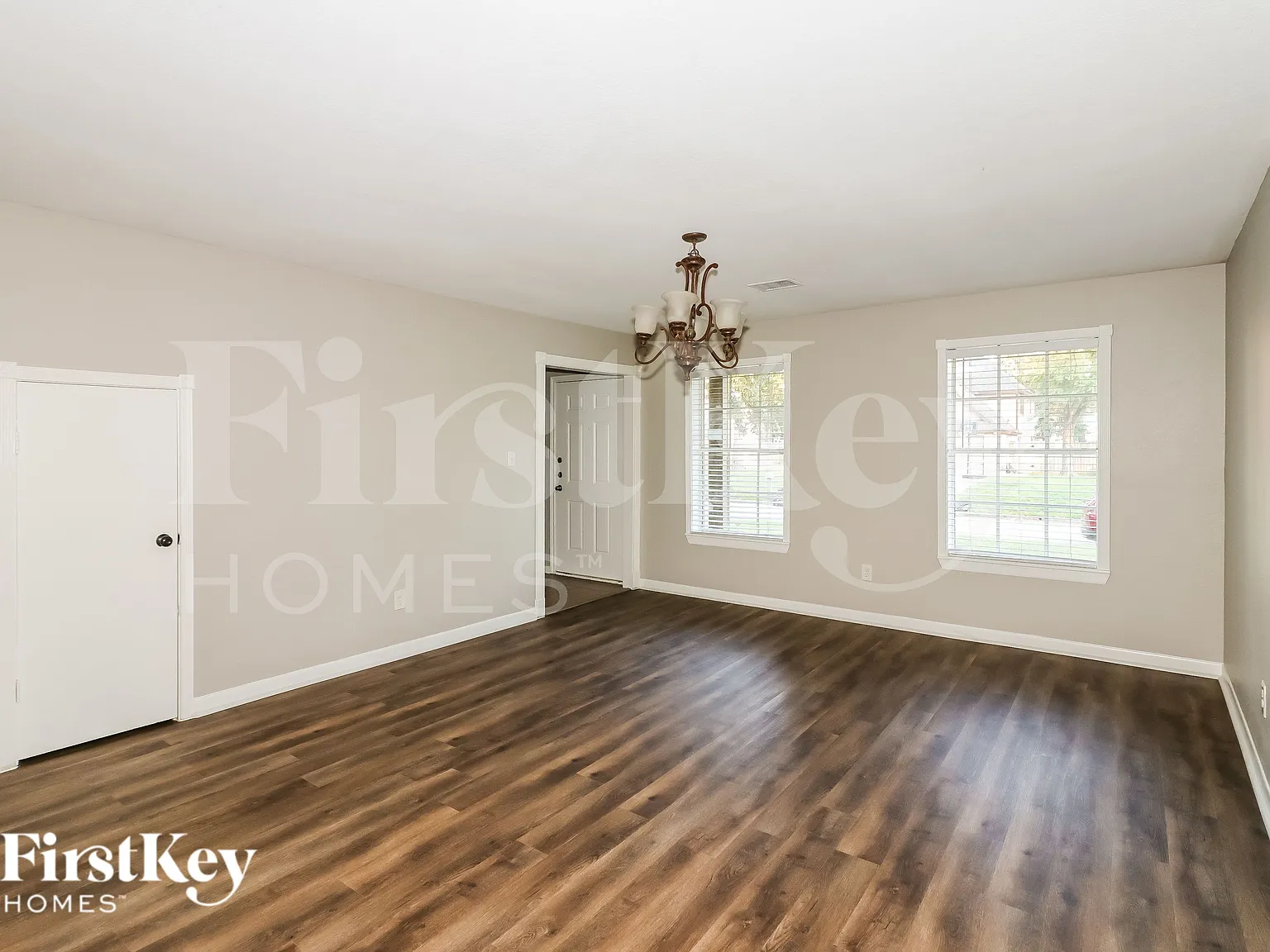 3 bed, 2.5 bath, 2129 sqft, $2,055 — Photo 3