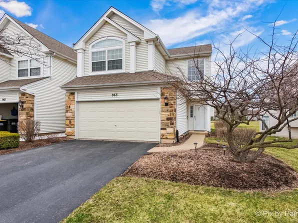 963 Viewpoint Dr, Lake In The Hills, IL 60156