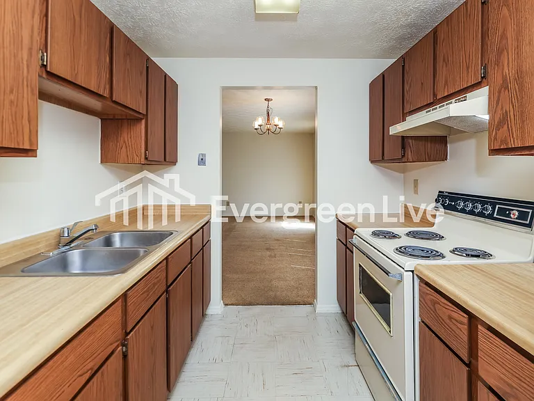 8676 Belle Chase Dr — Photo 8