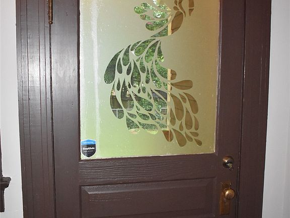 29th image of 2207 Winona Ave