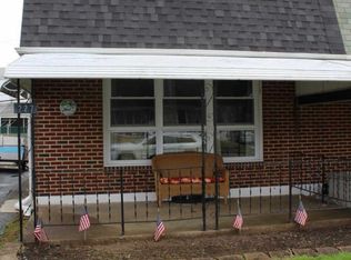 227 Beechwood Rd, Brookhaven, PA 19015