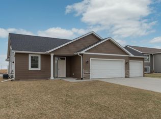 272 Whetstone Pl NW, Eyota, MN 55934