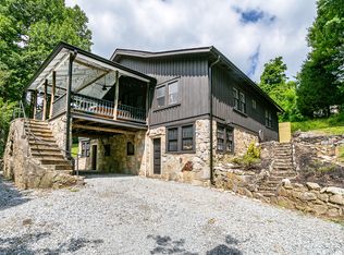 150 Indian Cave Park Rd, Hendersonville, NC 28739