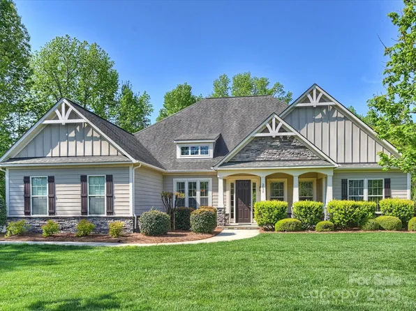 2030 Gloucester St, Matthews, NC 28104