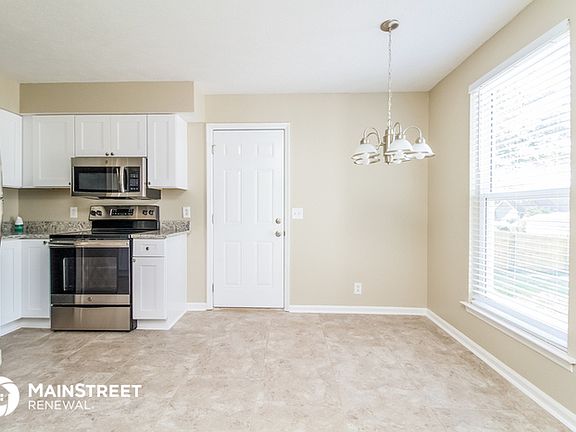 5th image of 305 Lexington Dr