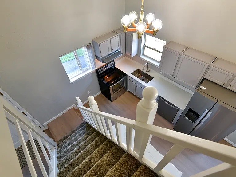 1702 S G St — Photo 17
