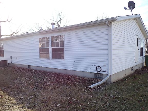 3rd image of 895 Lane 101 Lake Woods