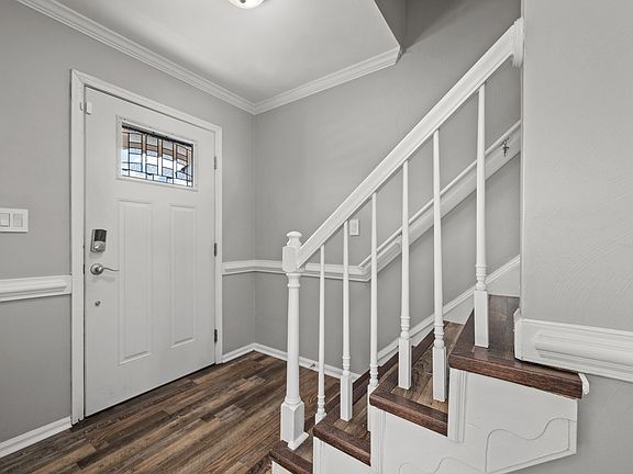 2nd image of 725 Kennesaw Ct
