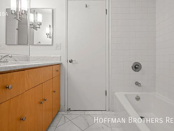5th image of 1033 3rd St #109A