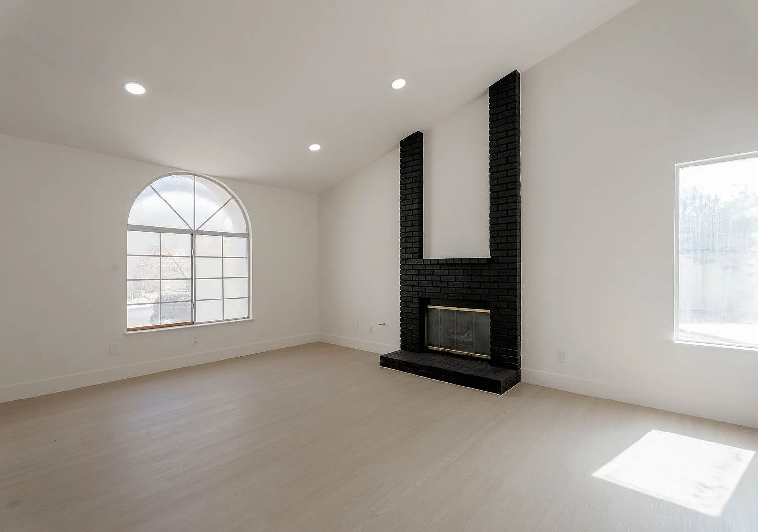 2118 Fountain Springs Drive, Henderson, NV 89074 — Photo 2