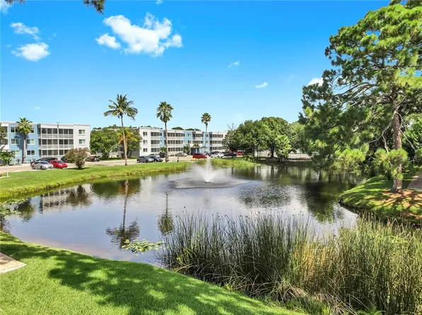 2700 Coconut Bay Ln #427, Sarasota, FL 34237