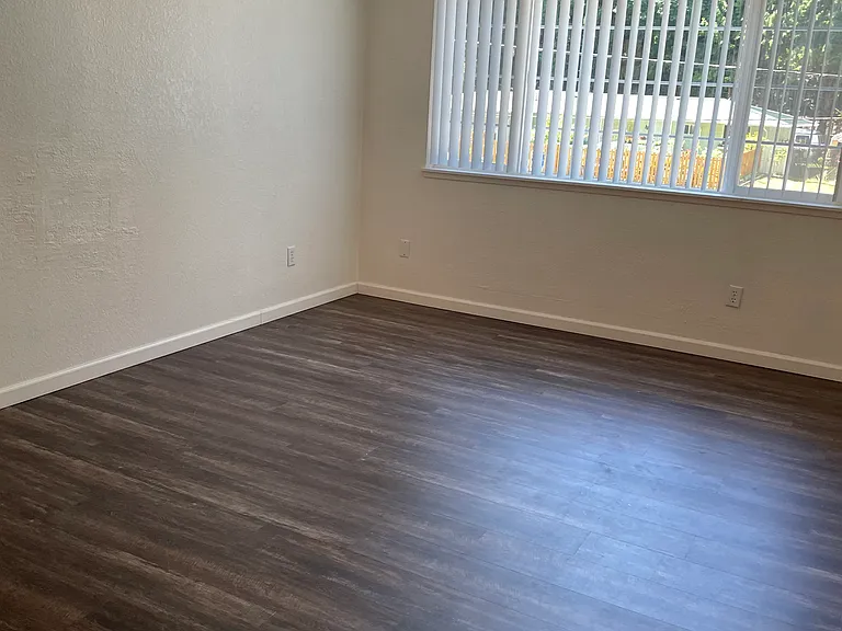 The Victorian — Photo 17