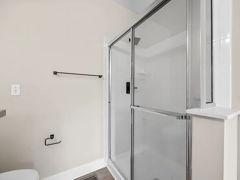 8050 Knights Crossing Dr — Photo 44