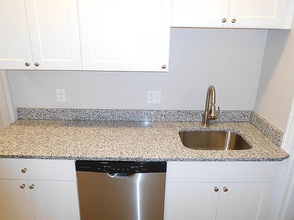 5th image of 3 Carol Ave #1505